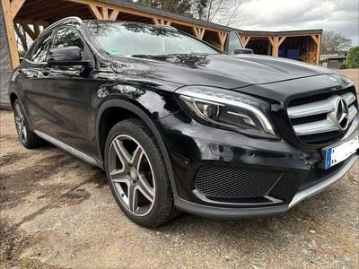 Gebraucht Mercedes GLA200 AMG line 156 PS (114 kW) 2015 Schwarz SUV