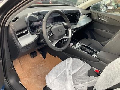 Neu Audi Q3 Ambiente 204 PS (150 kW) 2026 Tamboragrau metallic SUV