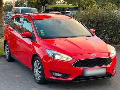 Usata Ford Focus 120 CV (88 kW) 2015 Rosso Station wagon