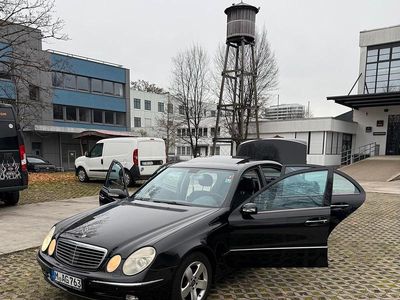 Mercedes E320