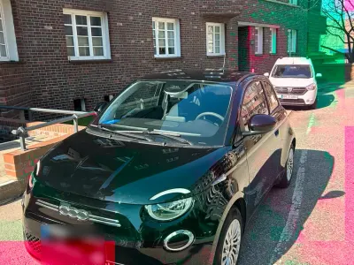 Gebraucht Fiat 500e Action 69 kW (95 PS) 2021 Schwarz Kleinwagen