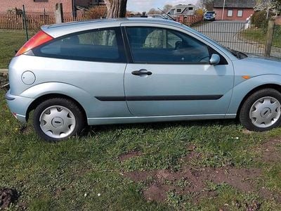 Usata Ford Focus 90 CV (66 kW) 2004 Blu Utilitaria