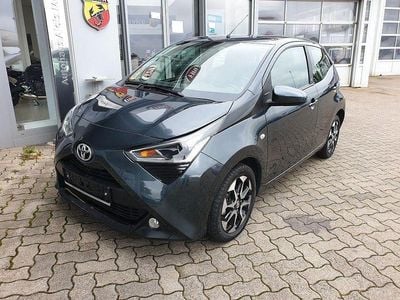 Dark grey mica Gebraucht 2020 Toyota Aygo X-play Kleinwagen | 9.850 € (Fairer Preis)