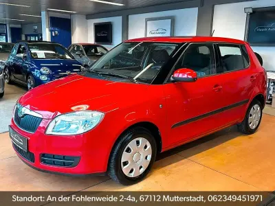 Gebraucht Skoda Fabia Ambiente 80 PS (58 kW) 2009 Rot Limousine