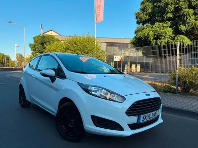 Gebraucht Ford Fiesta Trend 60 PS (44 kW) 2013 Weiß Limousine