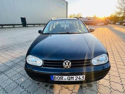 Gebraucht VW Golf IV Comfortline 101 PS (74 kW) 2003 Blau Kombi