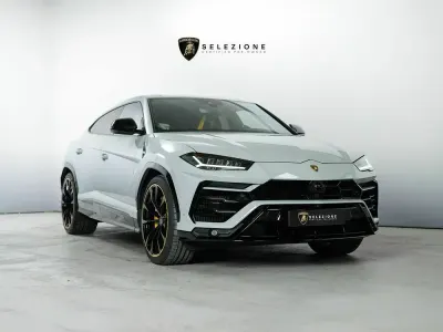 Usata Lamborghini Urus 650 CV (478 kW) 2023 Grigio SUV