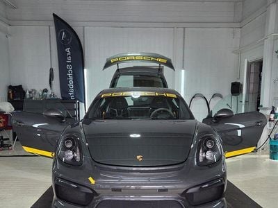 Porsche Cayman GT4