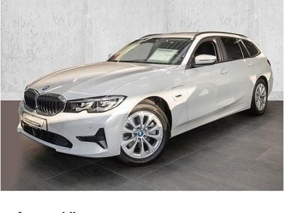 Gebraucht BMW 320e Advantage 204 PS (150 kW) 2022 Weiß Kombi