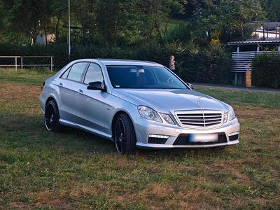 Gebraucht Mercedes E200 AMG 184 PS (135 kW) 2010 Silber Limousine