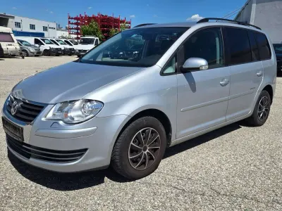 Gebraucht VW Touran United 102 PS (75 kW) 2009 Reflexsilber metallic Van / Kleinbus