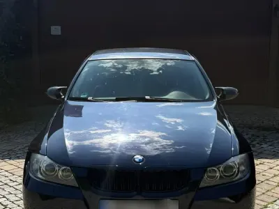 Gebraucht BMW 325 218 PS (160 kW) 2005 Blau Limousine