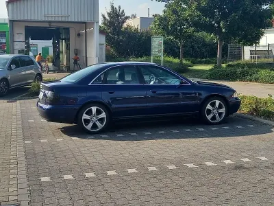 Gebraucht Audi A4 165 PS (121 kW) 1998 Blau Limousine