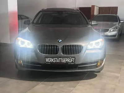Gebraucht BMW 525 Sport Line 218 PS (160 kW) 2012 Grau Limousine