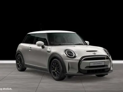 Gebraucht Mini Cooper SE Classic 135 kW (184 PS) 2023 Melting silver iii Kleinwagen