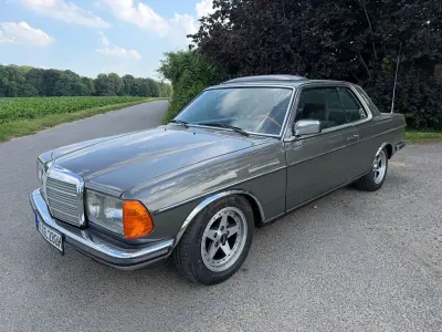 Gebraucht Mercedes 280 185 PS (136 kW) 1980 Grau Coupé