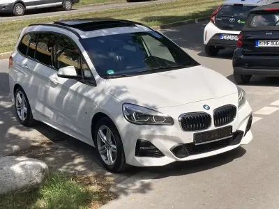 Gebraucht BMW 220 M Sport 190 PS (139 kW) 2021 Alpinweiss iii Van / Kleinbus