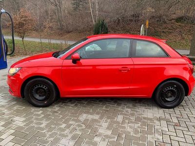 Rot Gebraucht 2012 Audi A1 Attraction Kleinwagen | 4.700 €