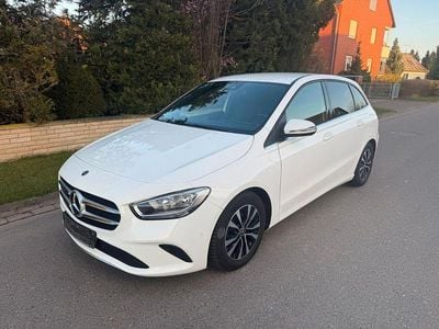 Usata Mercedes B180 136 CV (100 kW) 2021 Bianco Monovolume