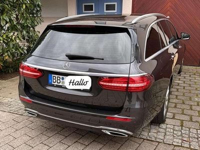 Gebraucht Mercedes E220 All-Terrain Avantgarde 194 PS (142 kW) 2021 Schwarz Kombi