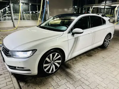 Gebraucht VW Passat Comfortline 150 PS (110 kW) 2015 Weiß Limousine