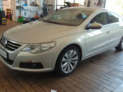 Gebraucht VW Passat 200 PS (147 kW) 2009 Silber Limousine