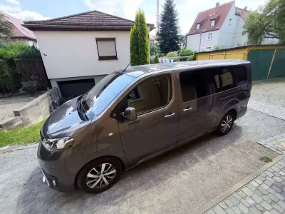 Gebraucht Toyota Proace Verso Team 144 PS (105 kW) 2022 Grau Kombi