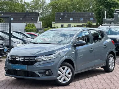 Gebraucht Dacia Sandero Expression 101 PS (74 kW) 2024 Grau Limousine