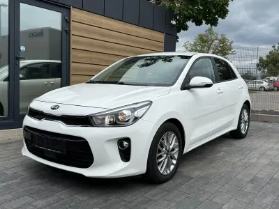 Gebraucht Kia Rio DREAM-TEAM Edition 84 PS (61 kW) 2017 Weiß Limousine