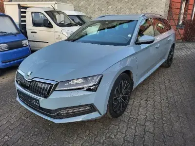 Gebraucht Skoda Superb LAURIN & KLEMENT 218 PS (160 kW) 2022 Grau Kombi