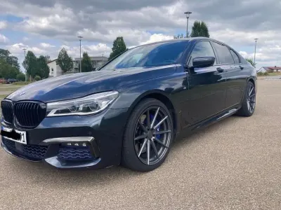 Gebraucht BMW 750 449 PS (330 kW) 2015 Limousine