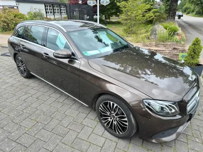 Gebraucht Mercedes E200 184 PS (135 kW) 2016 Braun Kombi