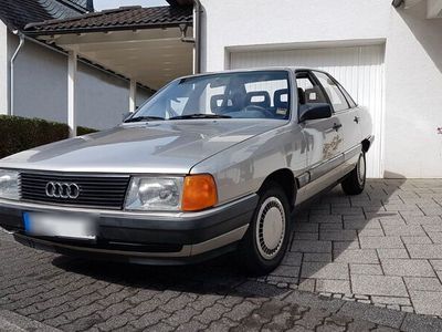 gebraucht Audi 100 CC, sehr guter Zustand, silber, Scheckheft, H-Gutachten