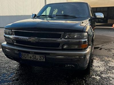 Second-hand Chevrolet Tahoe 273 CP (200 kW) 2002 Negru SUV