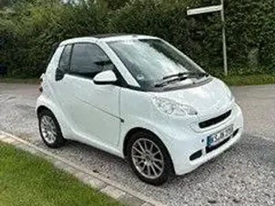 Gebraucht Smart ForTwo Cabrio Passion 71 PS (52 kW) 2012 Weiß Cabrio