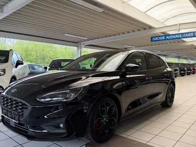 Second-hand Ford Focus ST-Line 182 CP (133 kW) 2018 Negru Berlinǎ
