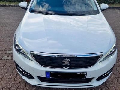 Weiß Gebraucht 2020 Peugeot 308 Business-Line Kombi | 16.000 €