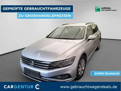 Gebraucht VW Passat Business 150 PS (110 kW) 2022 Silber Kombi