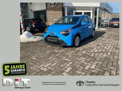 Gebraucht Toyota Aygo X-play 72 PS (52 kW) 2019 Cyan metallic Kleinwagen
