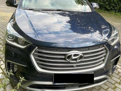 Hyundai Grand Santa Fe