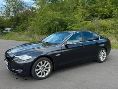 Gebraucht BMW 520 184 PS (135 kW) 2011 Schwarz Limousine