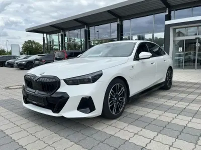Gebraucht BMW 530e M Sport 190 PS (139 kW) 2025 Weiß Limousine