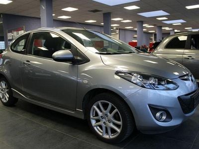 Grau Gebraucht 2012 Mazda 2 Sports-Line Limousine | 5.980 € (Etwas zu teuer)