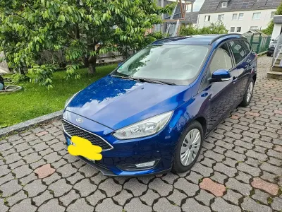 Gebraucht Ford Focus Titanium 120 PS (88 kW) 2015 Blau Kombi
