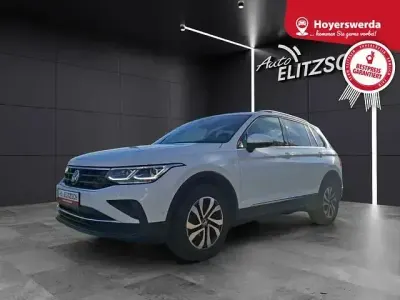 Gebraucht VW Tiguan Active 150 PS (110 kW) 2022 Pure white SUV