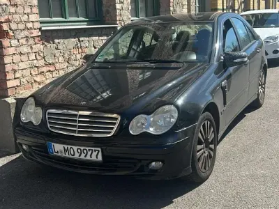 Gebraucht Mercedes C180 145 PS (106 kW) 2004 Schwarz Limousine