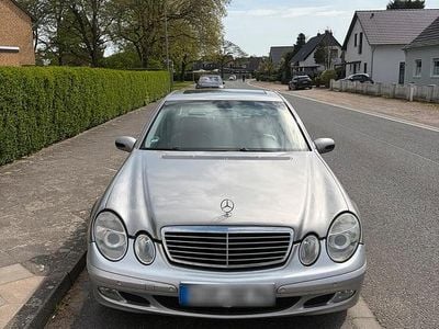 Gebraucht Mercedes E270 177 PS (130 kW) 2003 Silber Limousine
