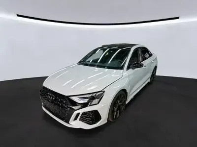 Gebraucht Audi RS3 Sport 400 PS (294 kW) 2024 Gletscherweiß metallic Limousine