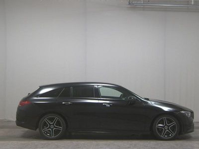 Second-hand Mercedes CLA220 Shooting Brake AMG line 190 CP (139 kW) 2023 Negru Break