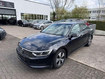 Usado VW Passat Trendline 120 HP (88 kW) 2016 Preto Sedan